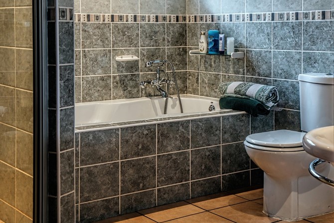 Her kan du bl.a. få inspiration til badeværelseindretning som eksempelvis et mosaik badeværelse