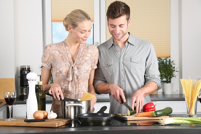 Gør madlavningen hurtigere og lettere med køkkenudstyr fra www.home-shoppen.dk
