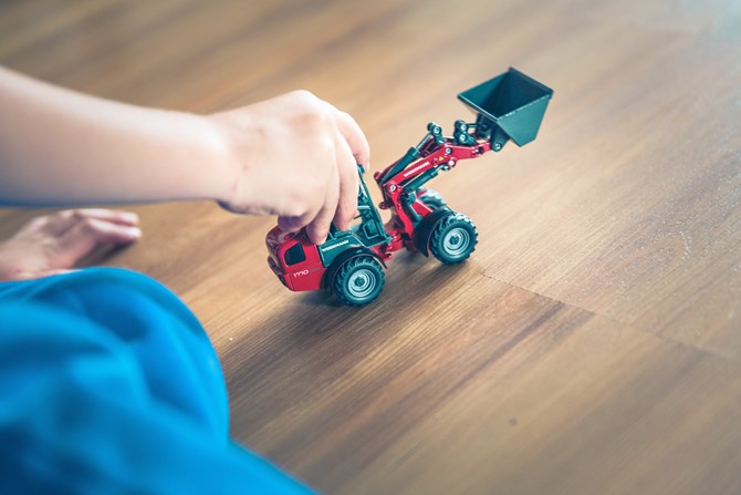 Køb spændende Dantoy legetøj og legetøjsbiler i metal hos Legebyen.dk