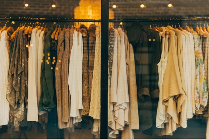 Se det smukke udvalg af Isabel Marant tøj, sko og tasker hos Milium.dk