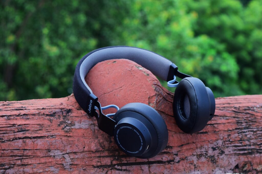 Trådløse høretelefoner og ventilatorer – Bliv sommerklar